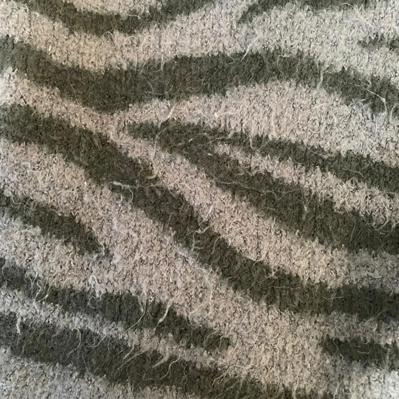 Pink Victoria's Secret Hoodie Animal Print women's size Medium Small - Picture 5 of 7